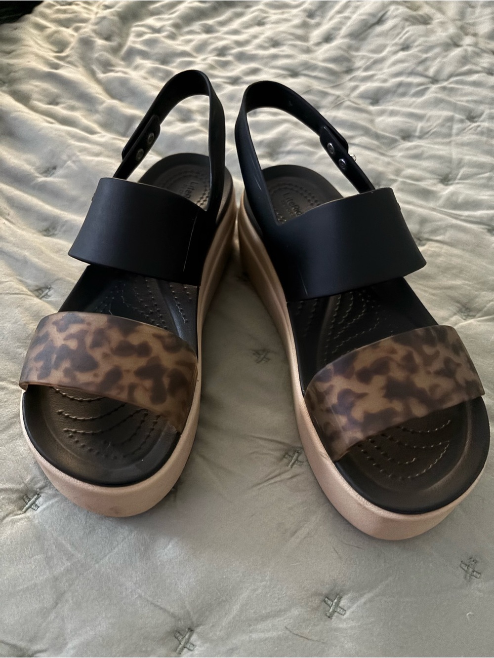 Crocs Womens Black and Brown Tortoiseshell Platform Slingback Sandals